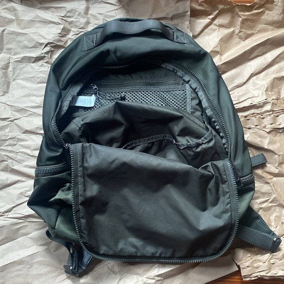 simple patagonia backpack Refugio Daypack 32L Color:Black / Magnet / Black (default) 100+ Slim Design or exploring the outdoors Sanrio Hello Kitty and